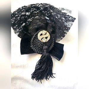 Womens black lace brooch